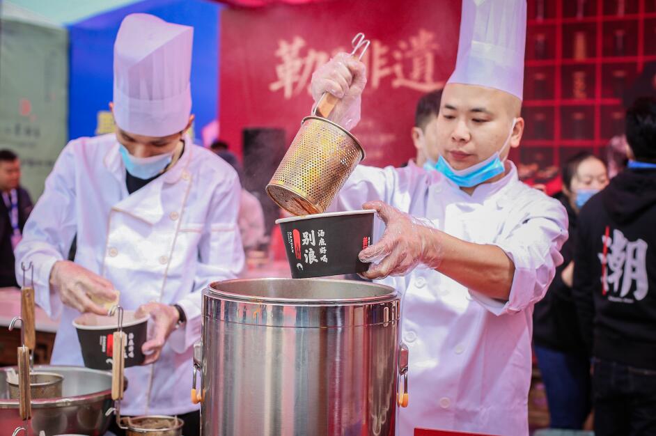 任丘開火鍋加盟店，請(qǐng)先做好這些調(diào)研工作！