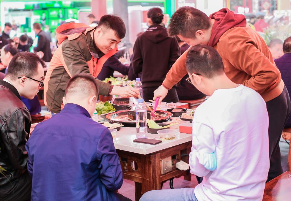 阿爾山開火鍋加盟店，如何戳中顧客的心？